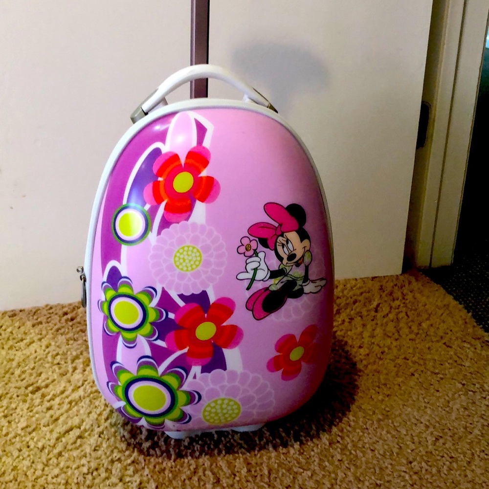Beautiful Minnie Mouse travel suitcase for toddler